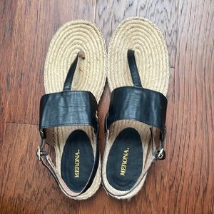 Merona Beachy Sandals Size 9
